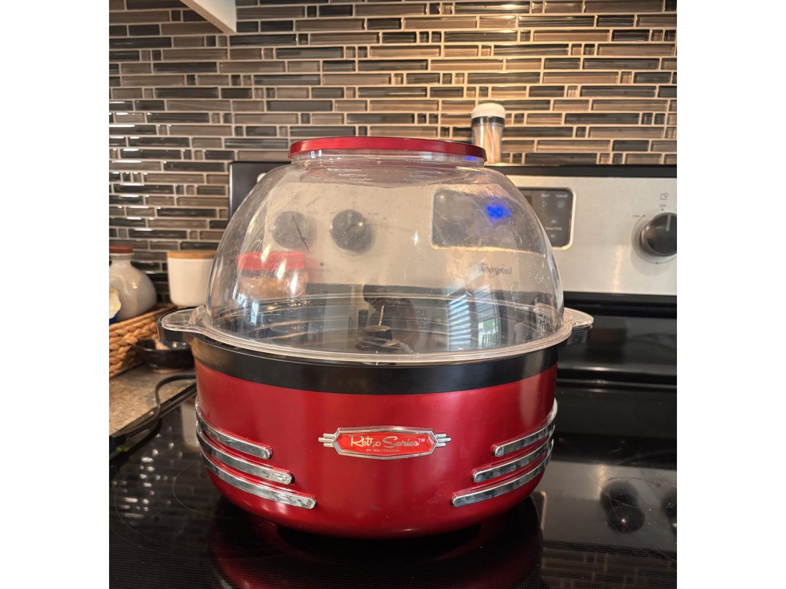 Popcorn maker
