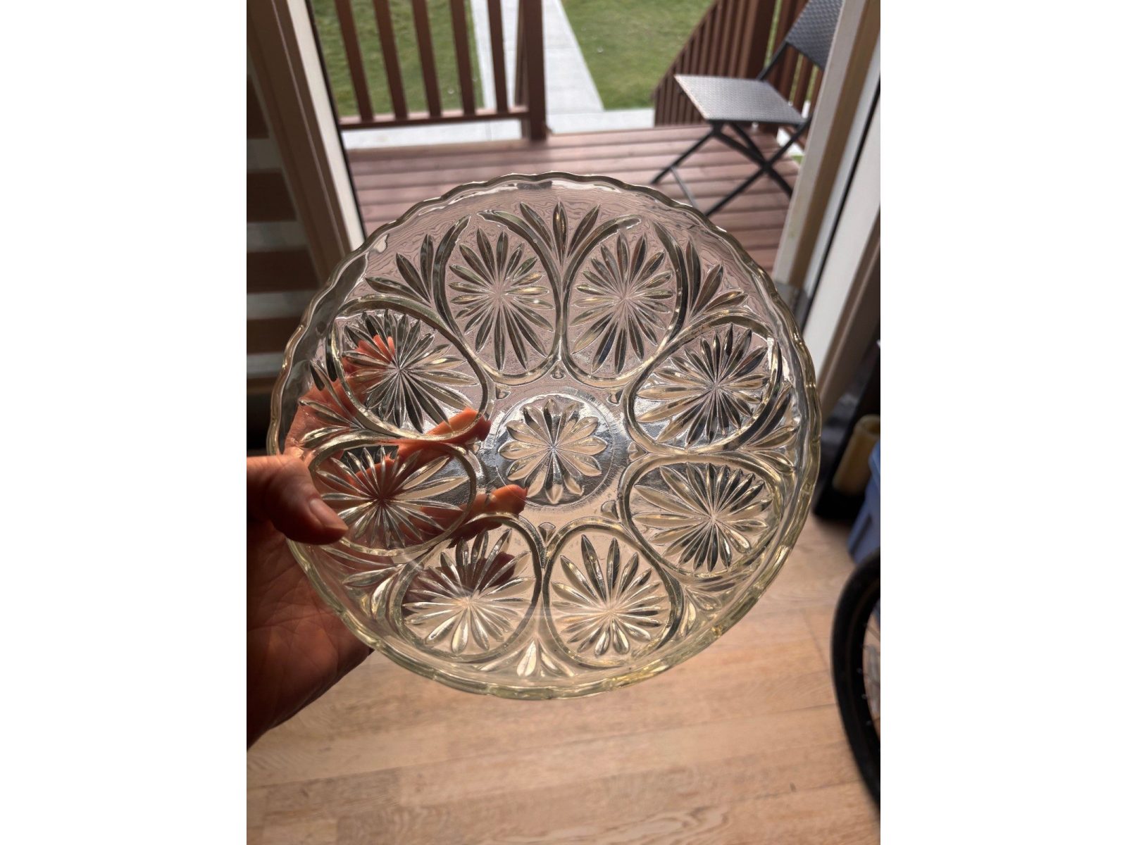 Glass bowl