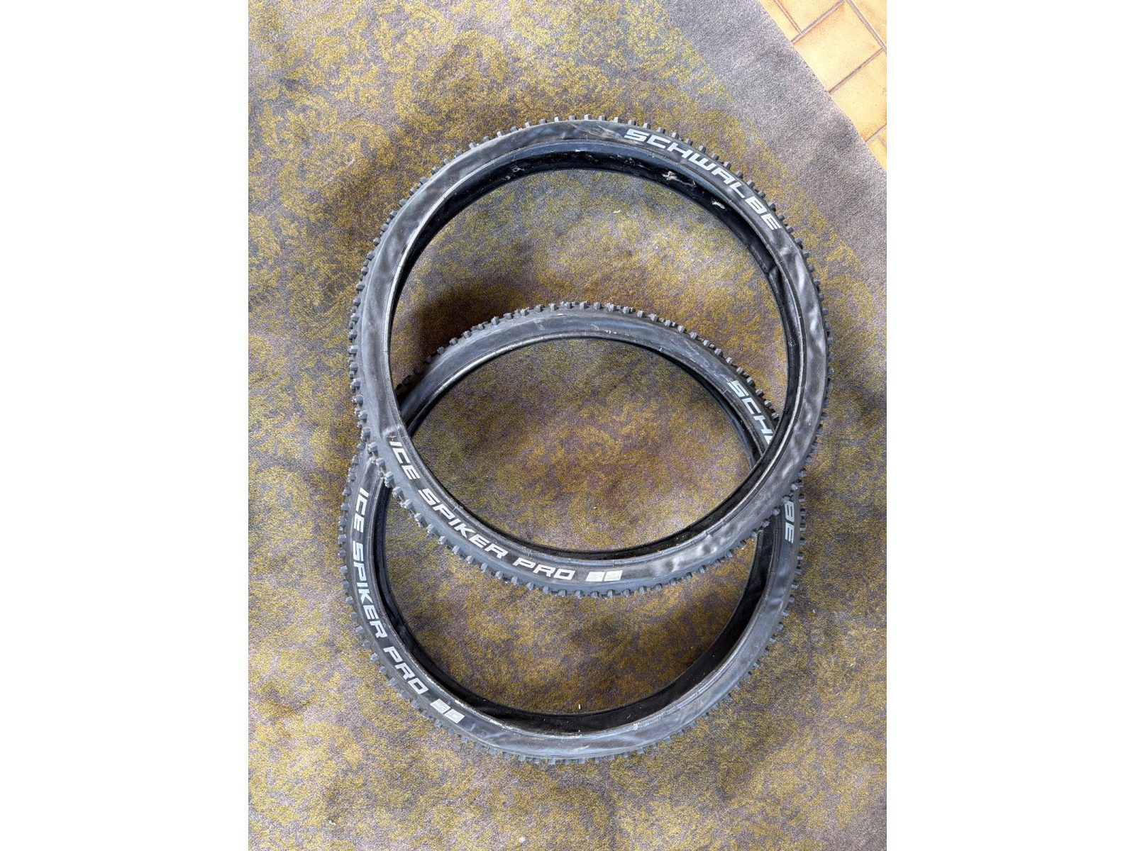 Schwalbe ice spiker pro  tires 29 inch